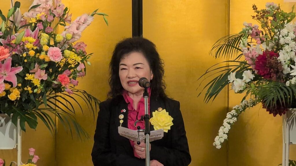 総会長・何淑子氏の挨拶