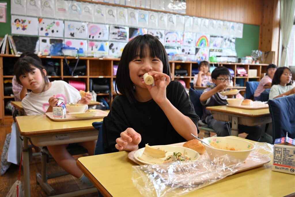 小学生おいしくたべてます。